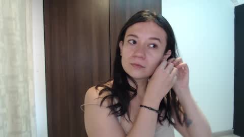 Snapshot of lanna_mills chatting on 03/03/25, 12:58 Lanna online show from 03/03/25, 12:58