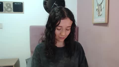 Snapshot of lanna_mills chatting on 03/06/25, 01:35 Lanna online show from 03/06/25, 01:35