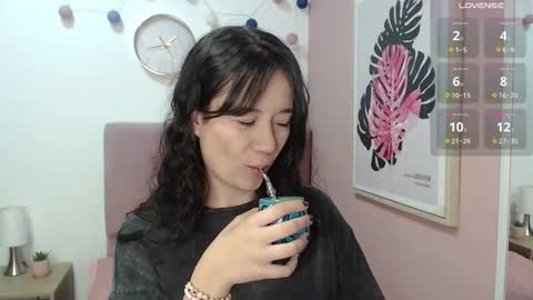 Snapshot of lanna_mills chatting on 10/20/25, 01:33 Lanna online show from 10/20/25, 01:33