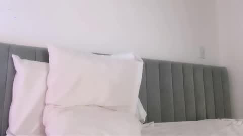 Snapshot of lannasweetbliss chatting on 12/19/25, 12:39 Sweet Lanna online show from 12/19/25, 12:39