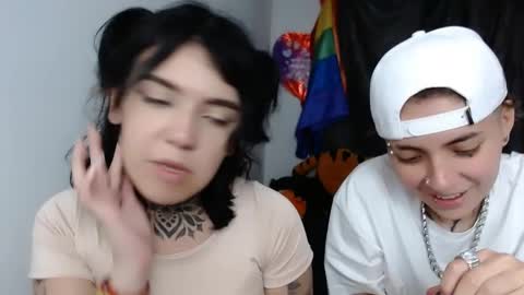 Snapshot of lannie_gonzales chatting on 01/02/25, 01:27 LANNIE   online show from 01/02/25, 01:27