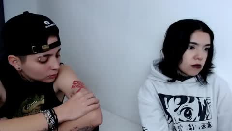 Snapshot of lannie_gonzales chatting on 02/16/25, 05:15 LANNIE   online show from 02/16/25, 05:15