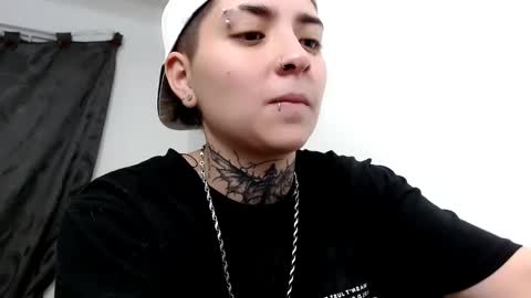 Snapshot of lannie_gonzales chatting on 03/05/25, 12:59 LANNIE   online show from 03/05/25, 12:59