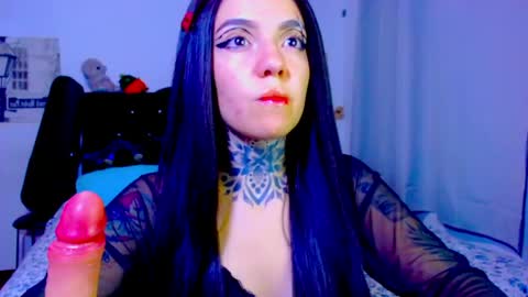 Snapshot of lannie_gonzales chatting on 05/23/26, 12:05 LANNIE online show from 05/23/26, 12:05