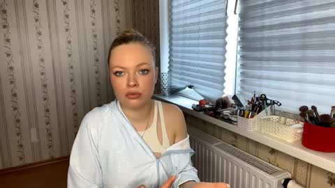 Hello My name is Lola online show from 04/01/26, 01:41