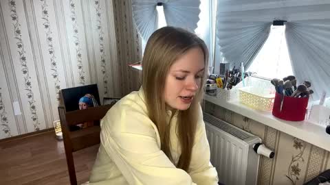 Hello My name is Lola online show from 04/02/26, 11:08