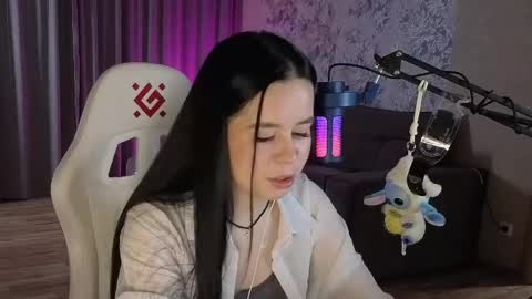 Monica online show from 05/06/26, 07:24