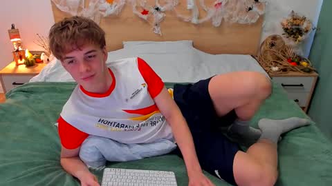 Fandi online show from 10/28/25, 09:57