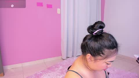 lapeligrosa_ online show from 01/04/25, 10:05