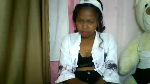 Snapshot of lara_belle chatting on 05/08/26, 08:30 lara_belle online show from 05/08/26, 08:30