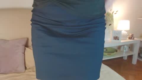 lara_fisher online show from 11/21/25, 06:39