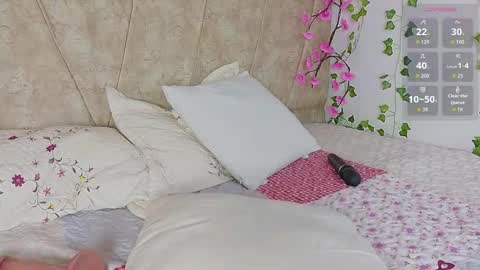 Lara Gill online show from 03/11/26, 09:32