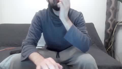 laraaan online show from 12/29/24, 07:22