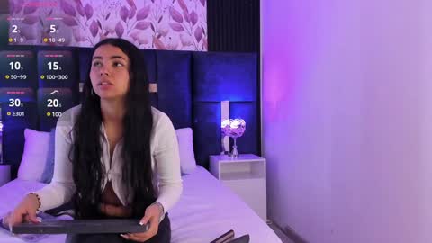 Lara online show from 01/06/25, 07:35