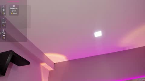 Lara online show from 01/10/25, 07:54