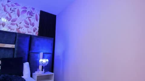 Lara online show from 09/12/25, 07:25