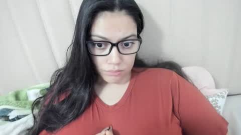 lara online show from 10/07/25, 10:45