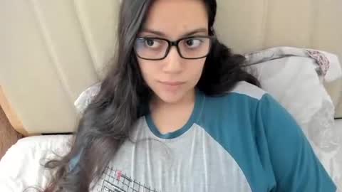 lara online show from 03/07/26, 03:31