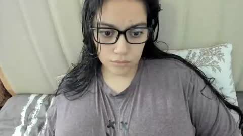 lara online show from 03/09/26, 02:54