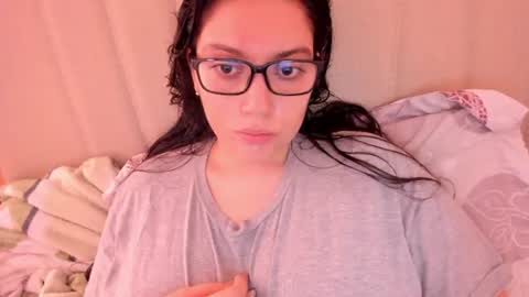 lara online show from 04/19/26, 06:43