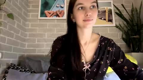 lara online show from 03/22/26, 05:16