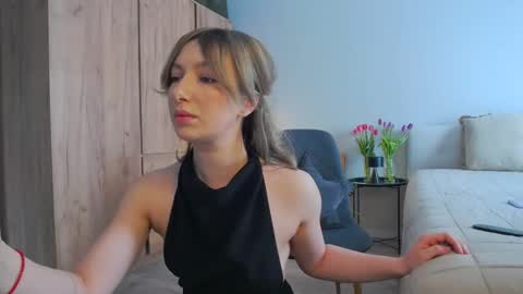 LaraKanes online show from 02/17/25, 08:09