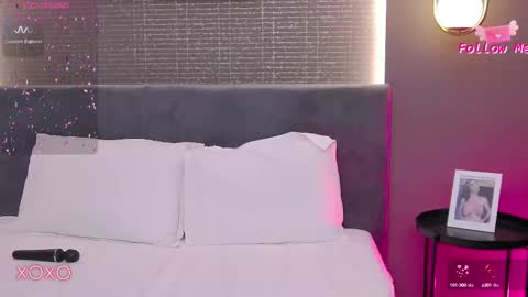 LaraKent online show from 02/20/25, 03:12