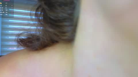 Snapshot of laralane_ chatting on 12/10/24, 01:33 Lara online show from 12/10/24, 01:33