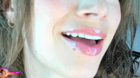 Snapshot of laralane_ chatting on 09/25/25, 01:48 Lara online show from 09/25/25, 01:48