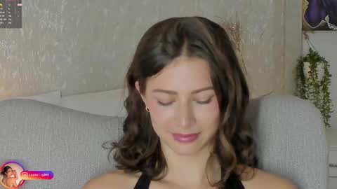 Lara  online show from 11/10/25, 01:54