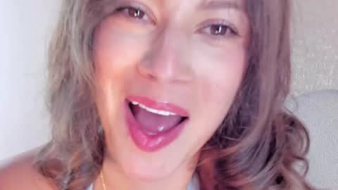 Lara  online show from 01/13/26, 01:49