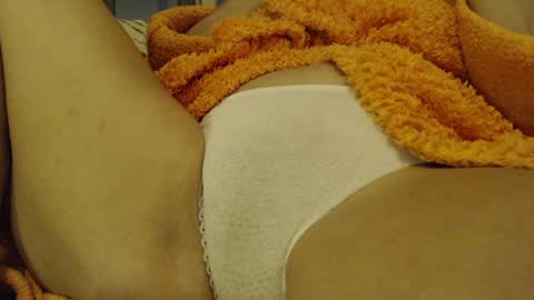 laralhotr online show from 12/20/24, 09:17