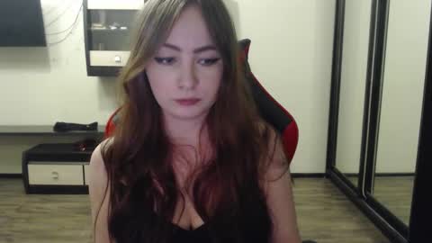 Laralianna online show from 02/17/25, 09:52