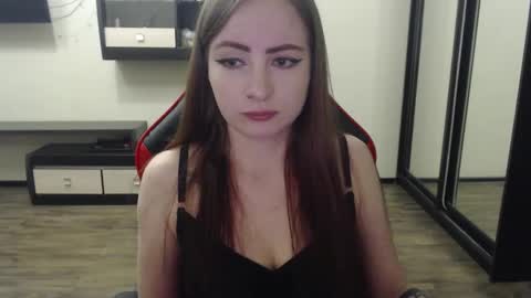 Laralianna online show from 03/02/25, 12:11