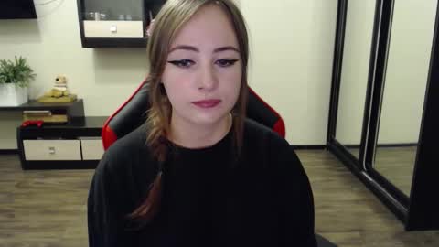 Laralianna online show from 09/11/25, 03:50