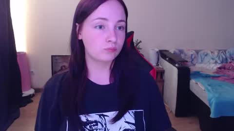 Snapshot of laralianna chatting on 06/27/26, 05:07 Laralianna online show from 06/27/26, 05:07