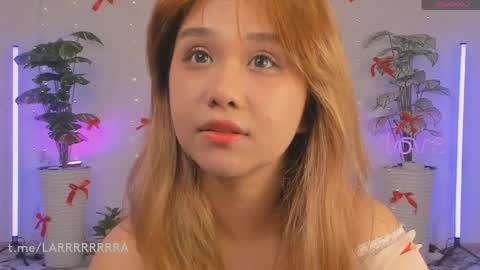 Snapshot of laramiaa chatting on 04/24/26, 10:23 Lara online show from 04/24/26, 10:23