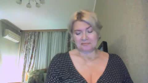 laramrs online show from 10/15/25, 04:18