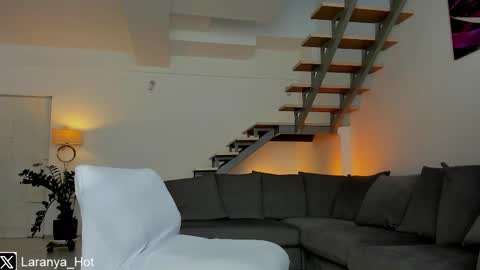 Lara online show from 03/26/26, 09:37