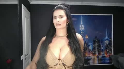 Snapshot of laras_moans chatting on 06/25/26, 07:24 laras_moans online show from 06/25/26, 07:24