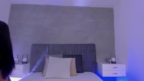 Laura online show from 02/24/26, 12:25