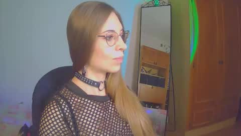 larawintersxxx online show from 09/22/25, 09:17