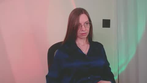 larawintersxxx online show from 12/15/25, 08:02