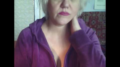 larisaq4ugo24 online show from 02/25/25, 09:31