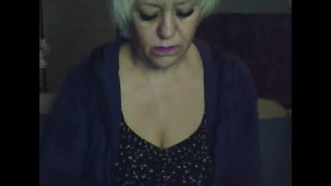 larisaq4ugo24 online show from 10/09/25, 03:54