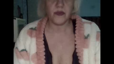 larisaq4ugo24 online show from 04/26/26, 11:08