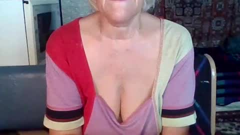 Snapshot of larisaq4ugo24 chatting on 07/14/26, 11:05 larisaq4ugo24 online show from 07/14/26, 11:05