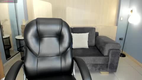 Larisa Smirnov online show from 02/14/26, 04:53