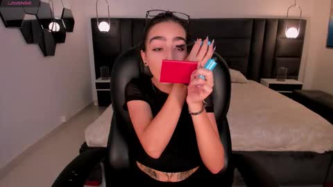 Larisa Smirnov online show from 03/07/26, 03:47