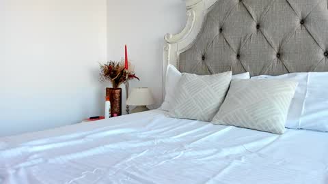 Larissa online show from 01/08/25, 01:31